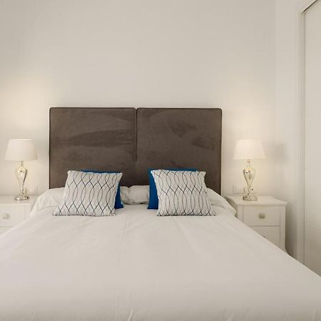 2306 - Brand New Apt, Walking Distance To Beach! Касарес Экстерьер фото